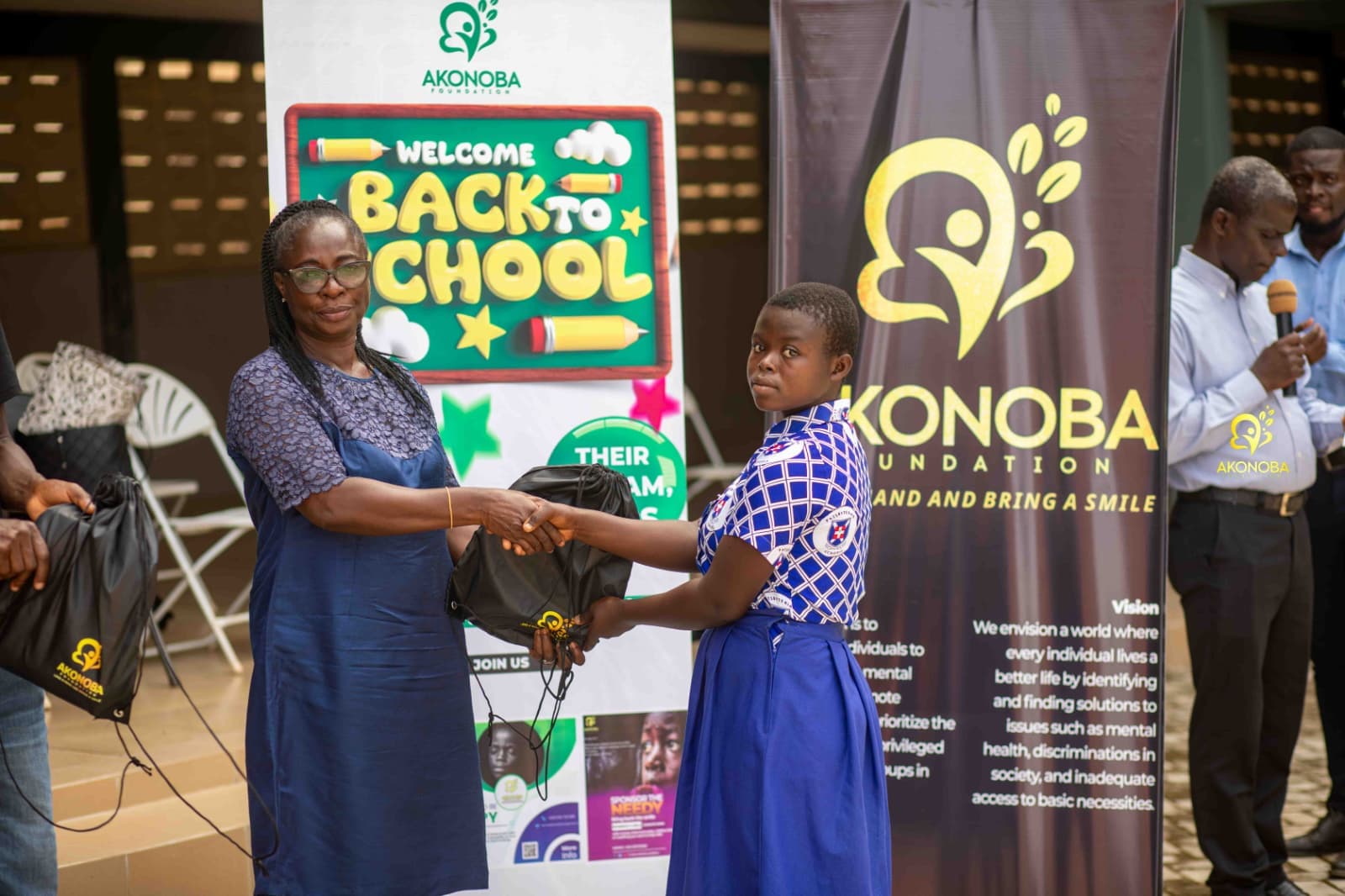 Obomeng-Kwahu Back-to-School Donation — photograph 7 of 30.